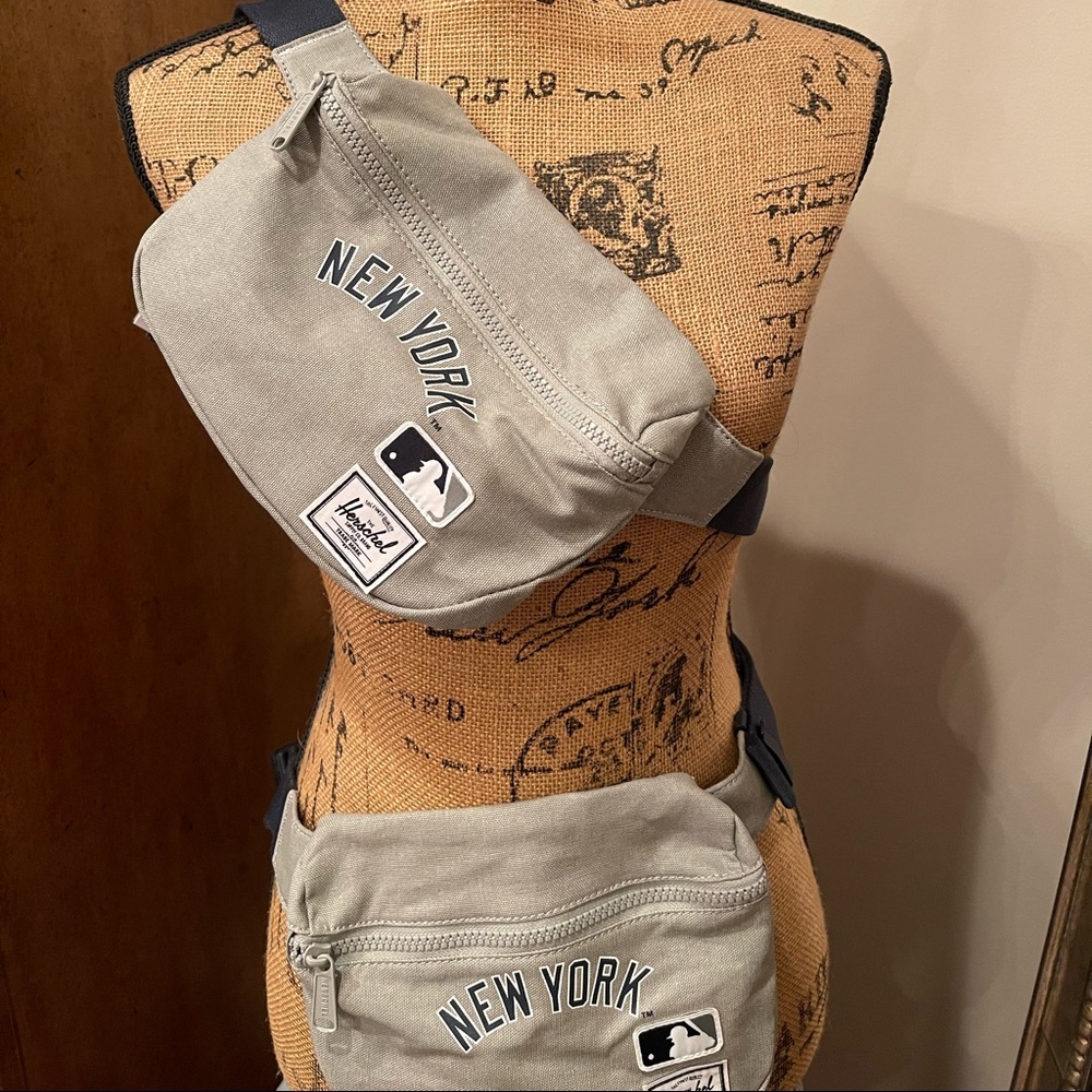 Herschel Supply Company hip pack